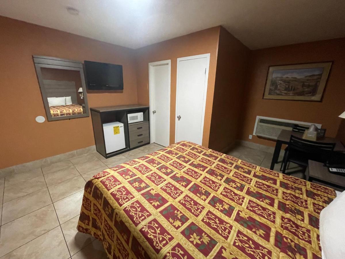 New Corral Motel Victorville Dış mekan fotoğraf