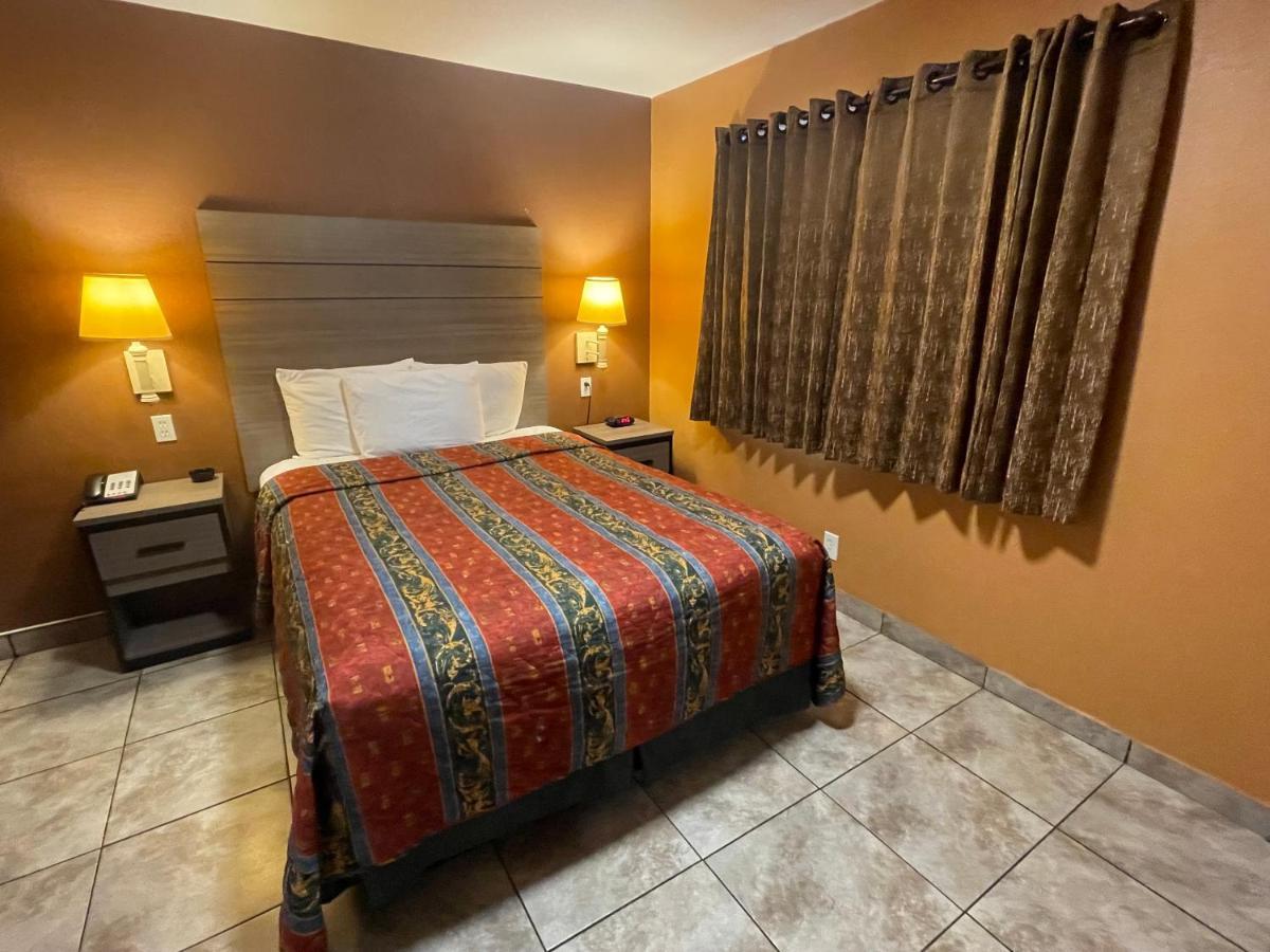 New Corral Motel Victorville Dış mekan fotoğraf
